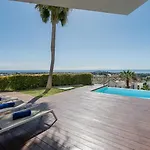 Vacation Marbella I Paraiso The View, 6 Bdr, Modern Villa, Infinity Heated Pool, Gated Community, Cinema Room, Sea View, Golf Courses Βίλα Εστεπόνα