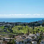 Vacation Marbella I Paraiso The View, 6 Bdr, Modern Villa, Infinity Heated Pool, Gated Community, Cinema Room, Sea View, Golf Courses Βίλα Εστεπόνα