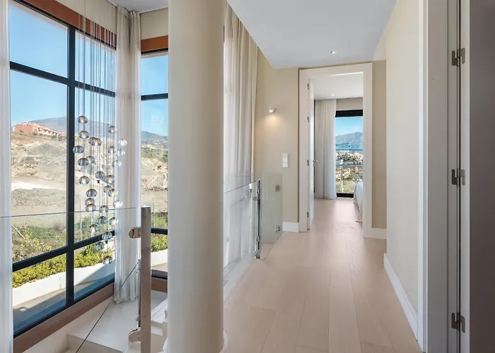 Vacation Marbella I Paraiso The View, Infinity Heated Pool, Sea View, Golf Courses *