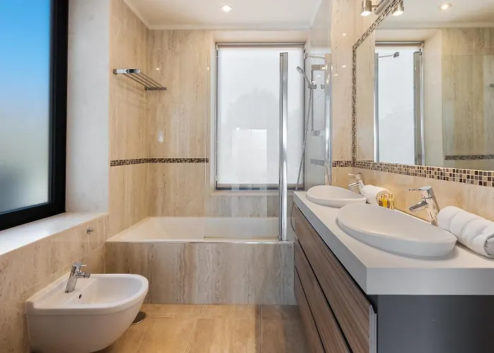 Vacation Marbella I Paraiso The View, Infinity Heated Pool, Sea View, Golf Courses Estepona