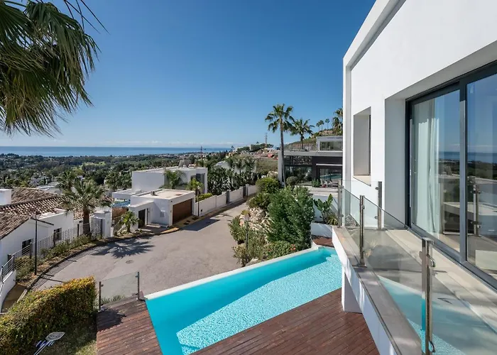 Vacation Marbella I Paraiso The View, Infinity Heated Pool, Sea View, Golf Courses Villa *