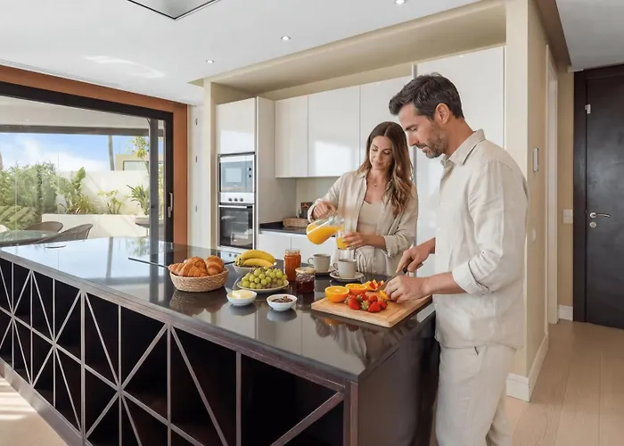 Vacation Marbella I Paraiso The View, Infinity Heated Pool, Sea View, Golf Courses Estepona