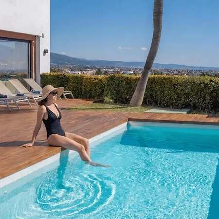 ヴィラ Vacation Marbella I Paraiso The View, 6 Bdr, Modern Villa, Infinity Heated Pool, Gated Community, Cinema Room, Sea View, Golf Courses
