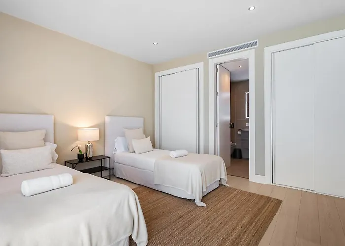 Vacation Marbella I Paraiso The View, Infinity Heated Pool, Sea View, Golf Courses * Estepona